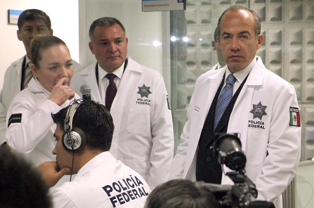 En conferencia de prensa, el titular del Ejecutivo federal comentó que el pasado lunes, de manera espontánea 'se le salió' decir que en el sexenio de Felipe Calderón en México hubo un narco-Estado.
(ARCHIVO)