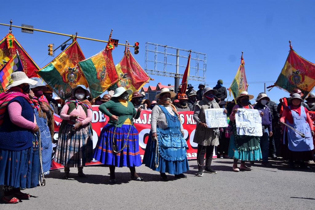 Bolivia vivió este jueves doce días continuos de protestas sociales contra el aplazamiento de las elecciones, pese a los intentos desde el ámbito político para que el 18 de octubre sea la fecha tope e inamovible. (ARCHIVO)