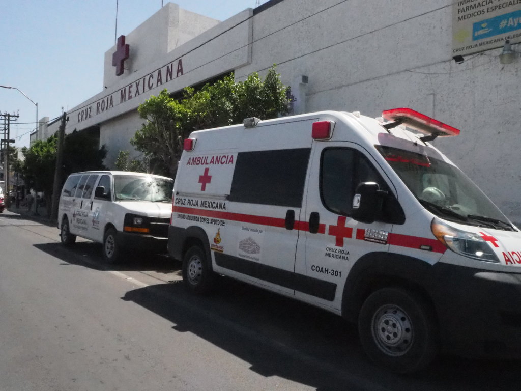La delegación de la Cruz Roja en Torreón cuenta con dos ambulancias que se utilizan especialmente para la atención COVID. (EL SIGLO DE TORREÓN)