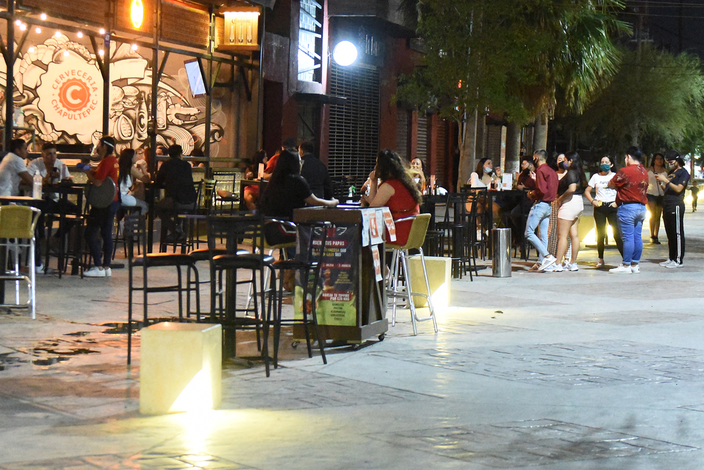 El funcionario estatal Antonio Gutiérrez Jardón confirmó que desde ayer se explicó el acuerdo de extensión para que los restaurantes y restaurantes bar puedan abrir hasta las 12 de la medianoche.