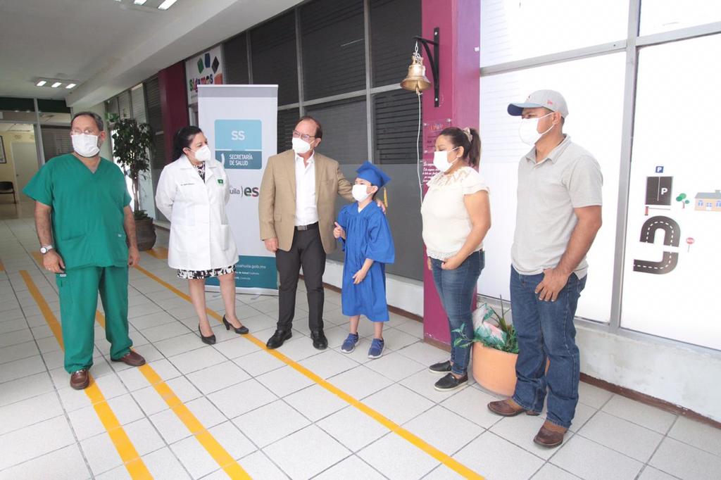 El secretario de Salud en el Estado, Roberto Bernal Gómez, hizo un reconocimiento público a todo el personal médico.