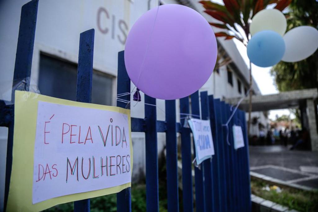 El aborto legal de una niña de diez años puso en evidencia nuevamente la 'epidemia silenciosa' de la violencia sexual contra las menores en Brasil, un país que registra en promedio seis interrupciones voluntarias de embarazo al día y cuatro abusos a cada hora en niñas de hasta catorce años. (ARCHIVO)