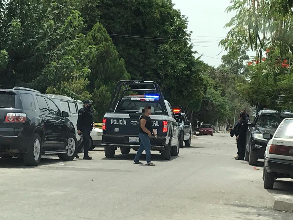 Fuentes de seguridad informaron que la femenina presentó problemas de salud y sus los familiares decidieron trasladarla a un hospital. (EL SIGLO DE TORREÓN)
