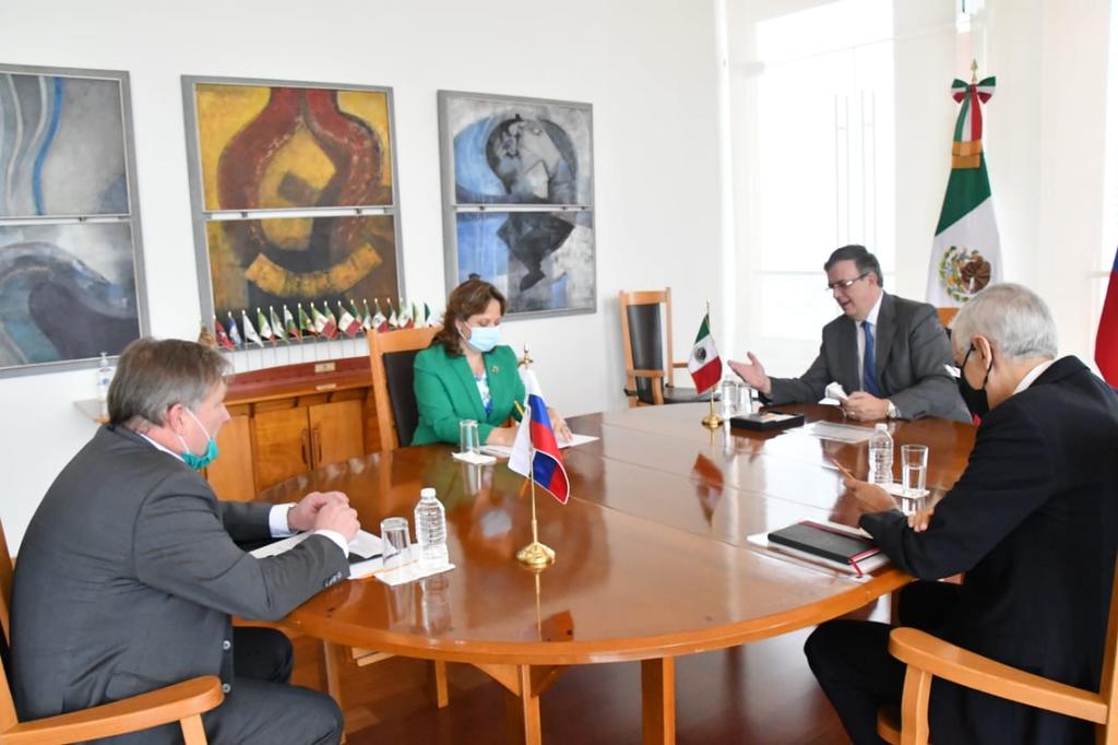 El canciller Marcelo Ebrard sostuvo una reunión con el embajador de la Federación Rusa, Víctor K. Koronelli, para discutir sobre la vacuna Sputnik 5 contra el coronavirus SARS-CoV-2. (TWITTER)