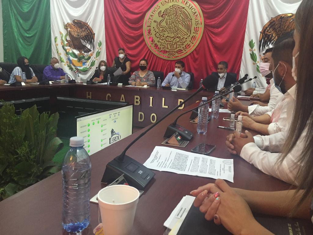 Bajo una nueva dinámica, se llevó a cabo este jueves la Sesión Ordinaria de Cabildo número 38 en la que los integrantes hicieron uso del voto electrónico. (GUADALUPE MIRANDA)