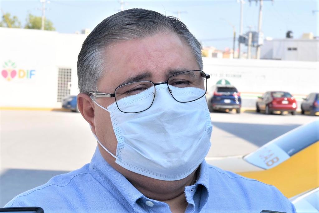 El secretario del Ayuntamiento de Torreón dijo que revisarán a detalle las solicitudes puntuales de algunos representantes empresariales, de quienes dijo son 'algunos actores en específico'.
(ERICK SOTOMAYOR)