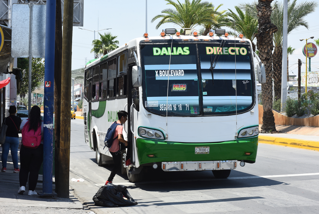 De las 500 unidades del transporte público en Torreón, solamente opera, en promedio, entre 300 y 350 camiones de distintas rutas.
