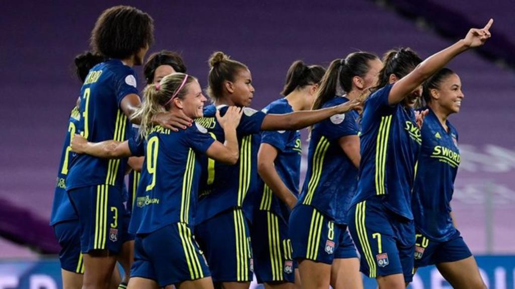 El Olympique de Lyon estableció este sábado un nuevo récord en la Liga de Campeones femenina al clasificarse por undécima vez para la ronda de semifinales. (ARCHIVO)