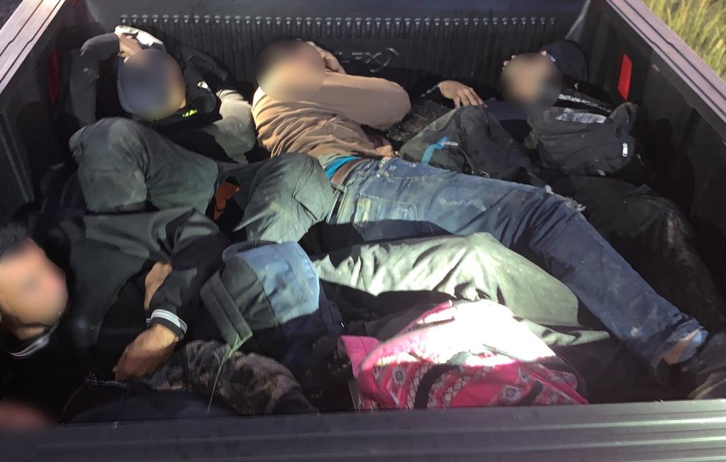 En un lapso de dos días, varias agencias norteamericanas lograron frustrar 12 intentos de tráfico de humanos, lográndose la detención de 14 presuntos contrabandistas y un total de 48 migrantes extranjeros. (ARCHIVO)