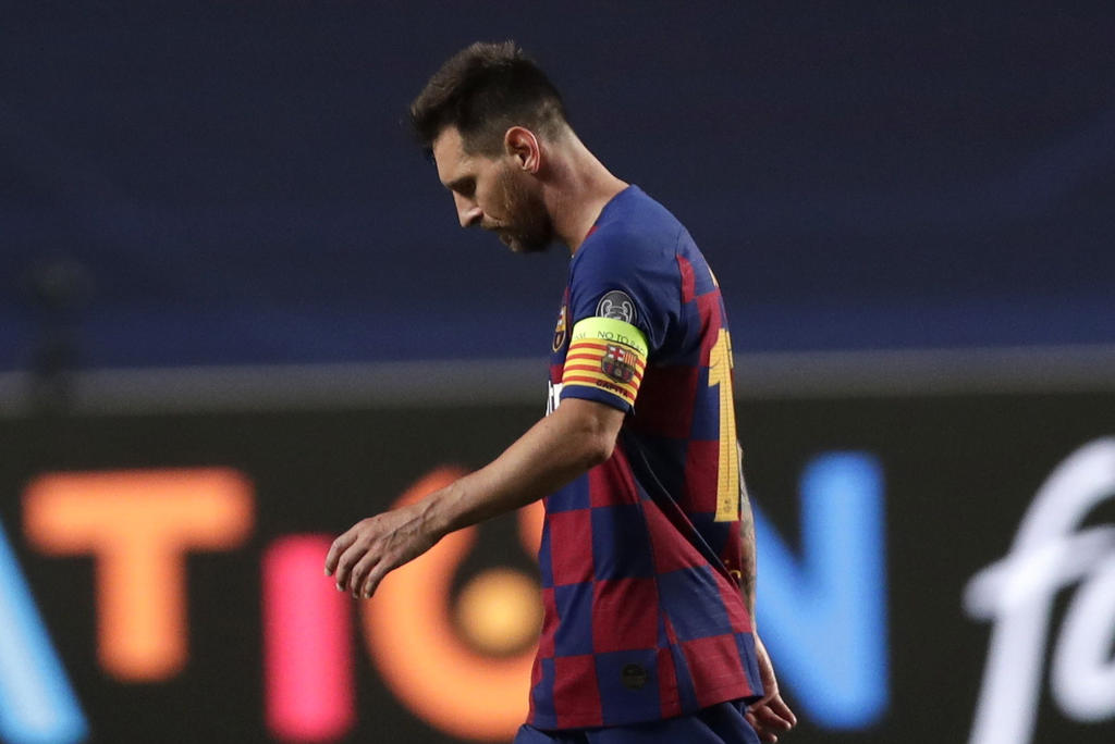 La noticia de que Lionel Messi pretende dejar el Barcelona, confirmada este martes por fuentes del club a Efe, acaparó la atención de la prensa argentina. (ARCHIVO)