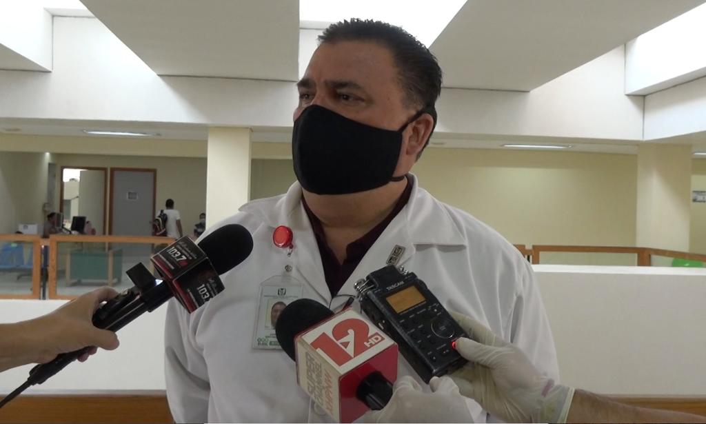 Según se pudo conocer, el doctor Juan David Martínez, presenta una lesión pulmonar que forma parte de las secuelas que deja el Coronavirus a quienes lo han padecido. (EL SIGLO COAHUILA)