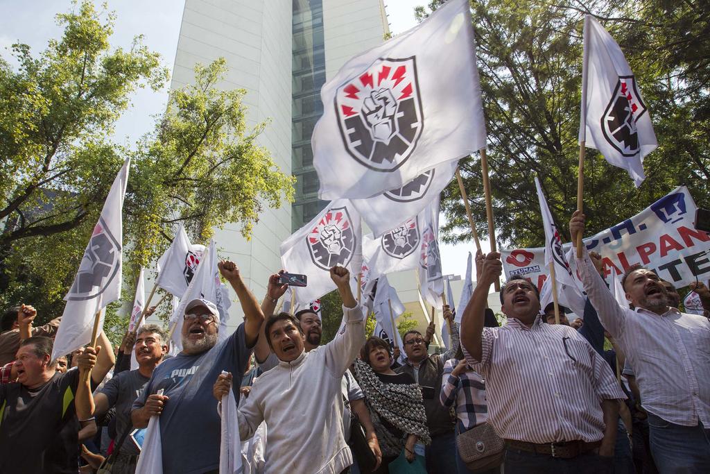 En asamblea, el Sindicato de Telefonistas de la República Mexicana (STRM) rechazó por unanimidad el ofrecimiento de Telmex sobre las condiciones contractuales. (ARCHIVO)