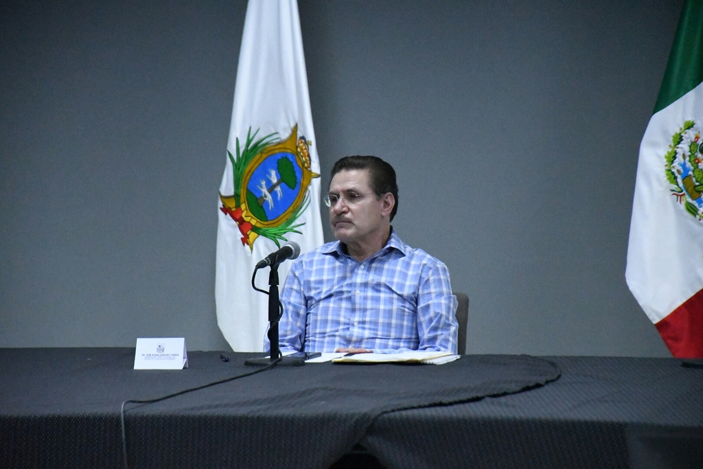 Aispuro Torres también indicó que está en duda su permanencia en la Confederación Nacional de Gobernadores.