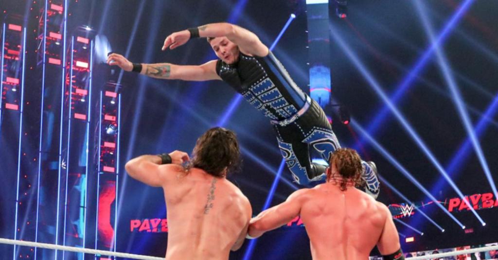 Dominik Mysterio volvió a enfrentar a Seth Rollins en el Monday Night Raw. (ESPECIAL)