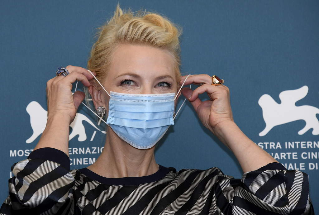 Venecia logró hoy, miércoles, inaugurar la 77 edición de su Festival de cine, amenazado durante meses por la pandemia, y lo hizo con un llamamiento a ayudar el sector en estos momentos 'excepcionales' al que se sumó la actriz Cate Blanchett. (ARCHIVO) 