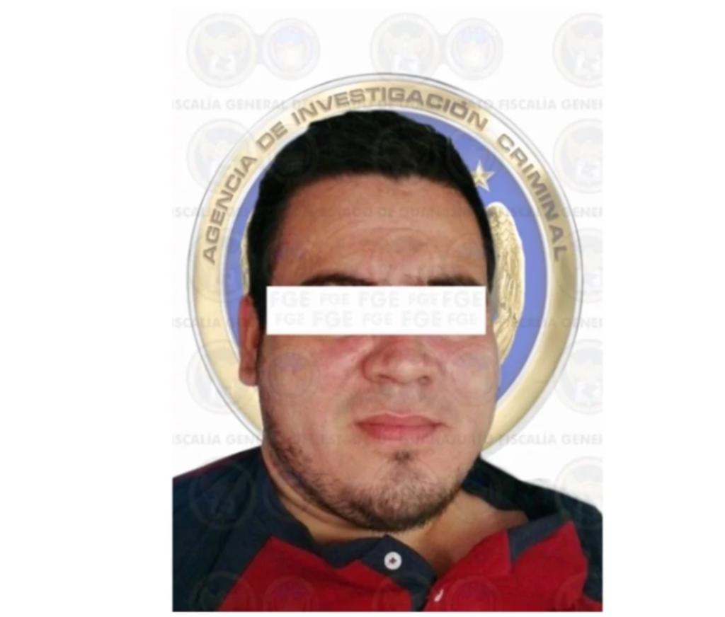 Jesús 'N' fue detenido en la calle Antonio Rábago, de la ciudad de Celaya, presuntamente en posesión de dosis de polvo blanco, al parecer cocaína.
(ESPECIAL)