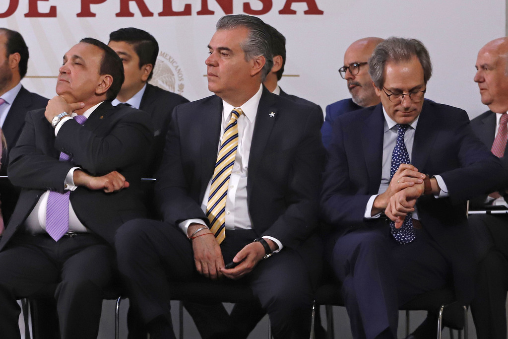 José Manuel López Campos, presidente de la Concanaco, Francisco Cervantes, presidente de la Concamin, y Antonio del Valle, presidente del Consejo Mexicano de Negocios. (ARCHIVO) 