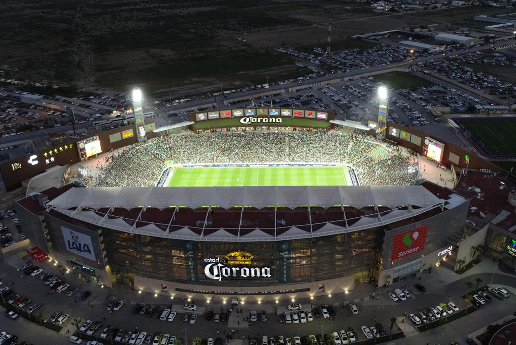Ante los cambios en el semáforo epidemiológico, los estadios en México podría dar acceso al público pronto. (ARCHIVO)
