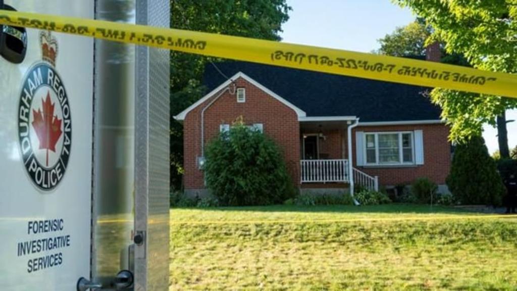 Cinco personas fueron halladas muertas y otra con heridas graves luego de un tiroteo la madrugada del viernes en una casa al este de Toronto, dijeron las autoridades. (ESPECIAL) 
