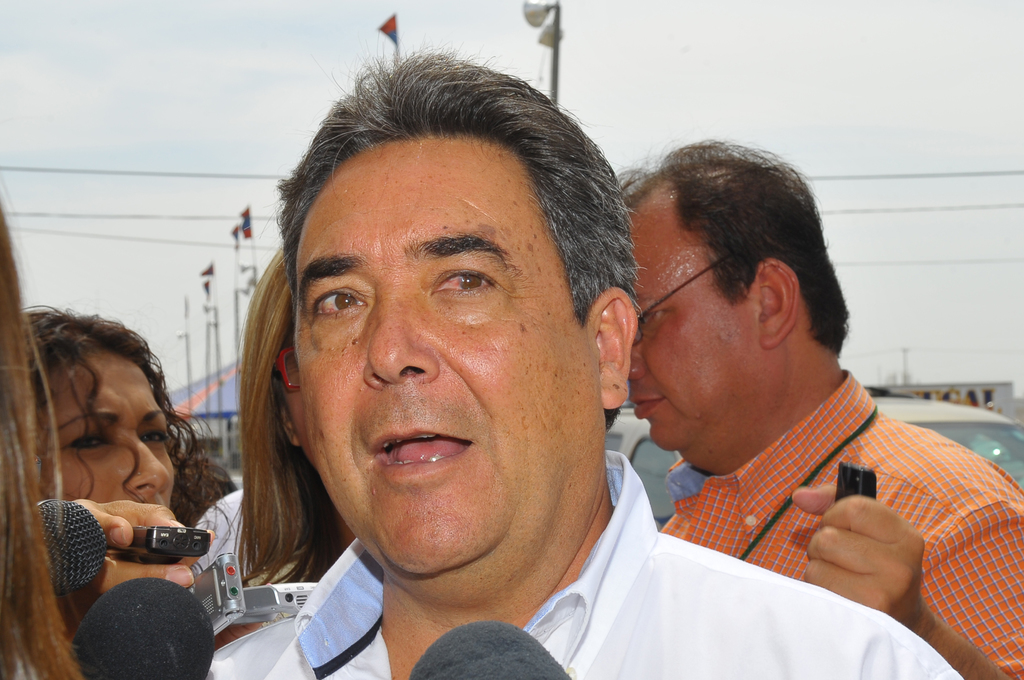 Torres fue gobernador interino del estado de Coahuila.