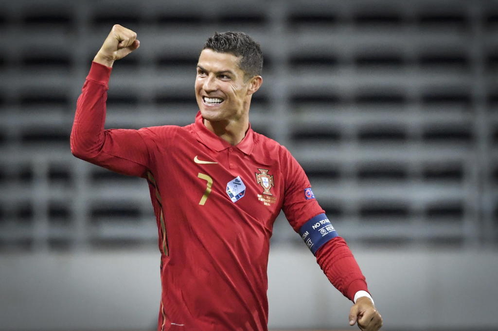 Hay que añadir los 100 goles con la selección de Portugal a la extraordinaria lista de hitos alcanzados por Cristiano Ronaldo. (ARCHIVO)