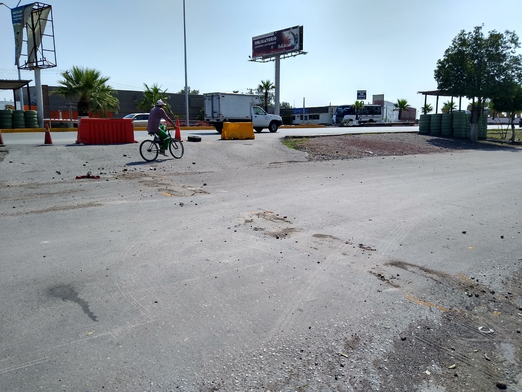 Se retiraron los obstáculos que impedían el acceso en algunas vialidades a Gómez Palacio. (EL SIGLO DE TORREÓN)