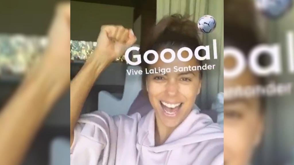 Eva Longoria forma parte de los invitados para participar en la nueva campaña publicitaria del torneo llamada #ViveLaLigaSantander, y lo hará participando en un juego online en el cual buscará marcar goles a través de los gestos que hace. (ESPECIAL)