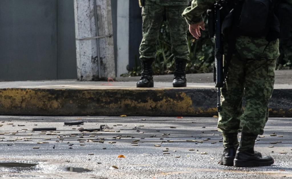 Elementos de la Fuerza Civil, el grupo élite de la Secretaría de Seguridad Pública de Veracruz, se enfrentaron a tiros con secuestradores,lo que dejó un saldo de dos presuntos delincuentes muertos y tres víctimas rescatadas. (ARCHIVO)