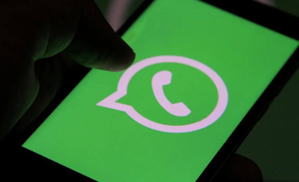 WhatsApp es el servicio de mensajería instantánea más popular entre la población. Desde su lanzamiento en 2009, se ha convertido en una herramienta de comunicación para millones de personas que la emplean de manera cotidiana. (ESPECIAL) 

