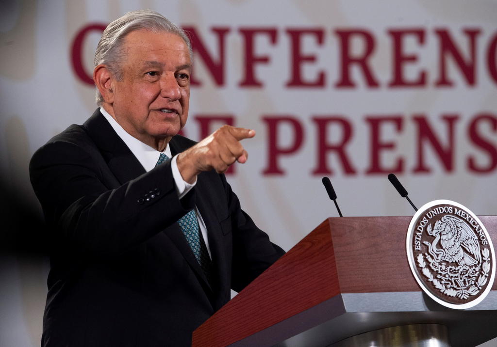 El presidente Andrés Manuel López Obrador respeta la libertad de expresión, sostuvo la bancada de Morena en los posicionamientos sobre política Interior, luego de que la oposición acusó la cotidiana descalificación que se lleva a cabo en las conferencias matutinas. (EFE)