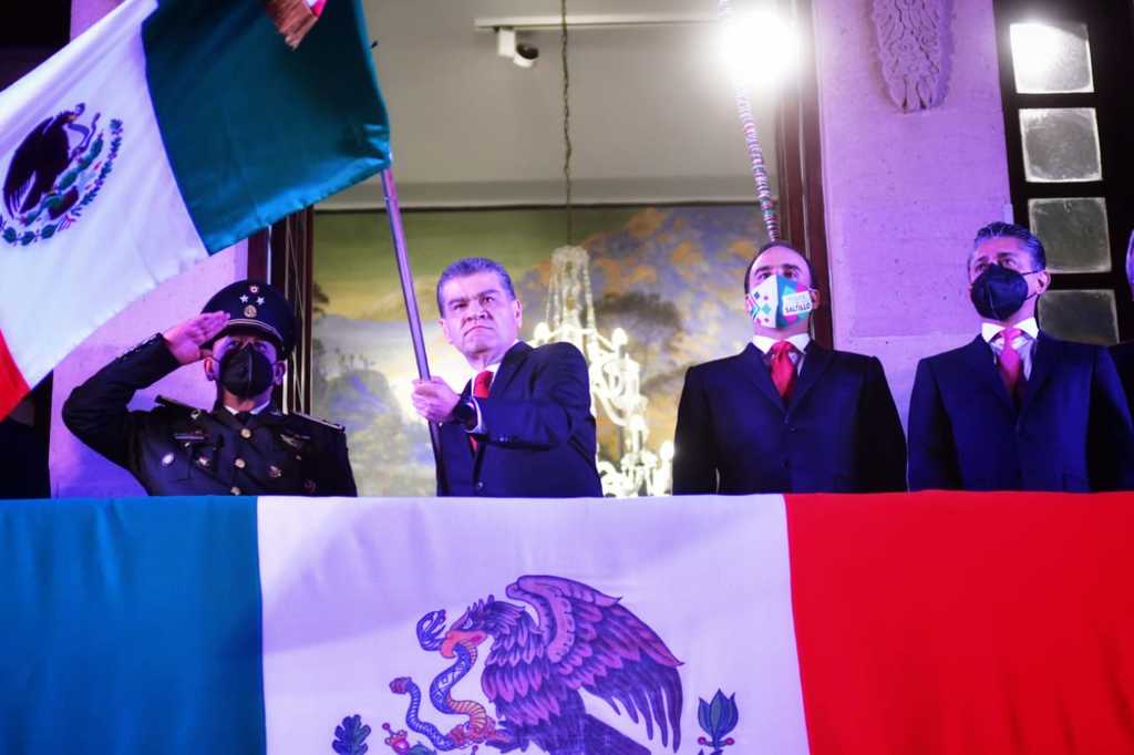 El gobernador de Coahuila celebró el Grito de Independencia a través de un evento solemne, debido a las condiciones sanitarias. (CORTESÍA)