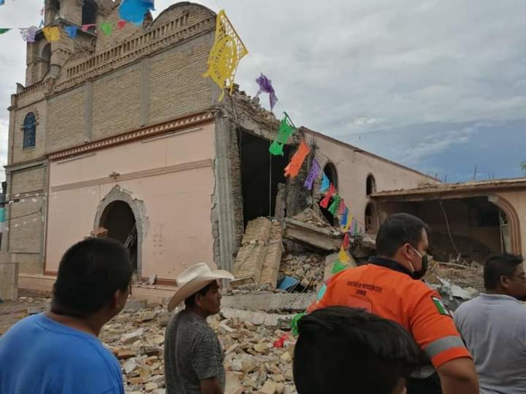 La explosión de pirotecnia al interior de una iglesia en Tlamamacan, municipio de Mártir de Cuilapa (Guerrero) dejó al menos una víctima mortal y dos heridos. (ESPECIAL)