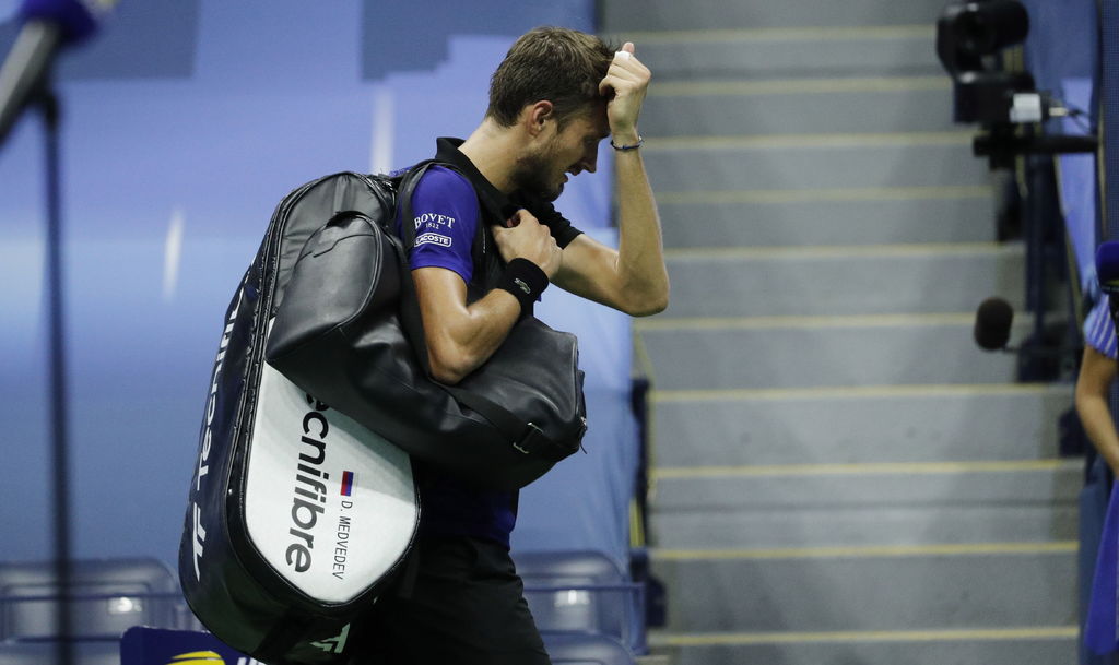 Daniil Medvedev cayó 6-4, 6-3 frente a Ugo Humbert. (ARCHIVO)