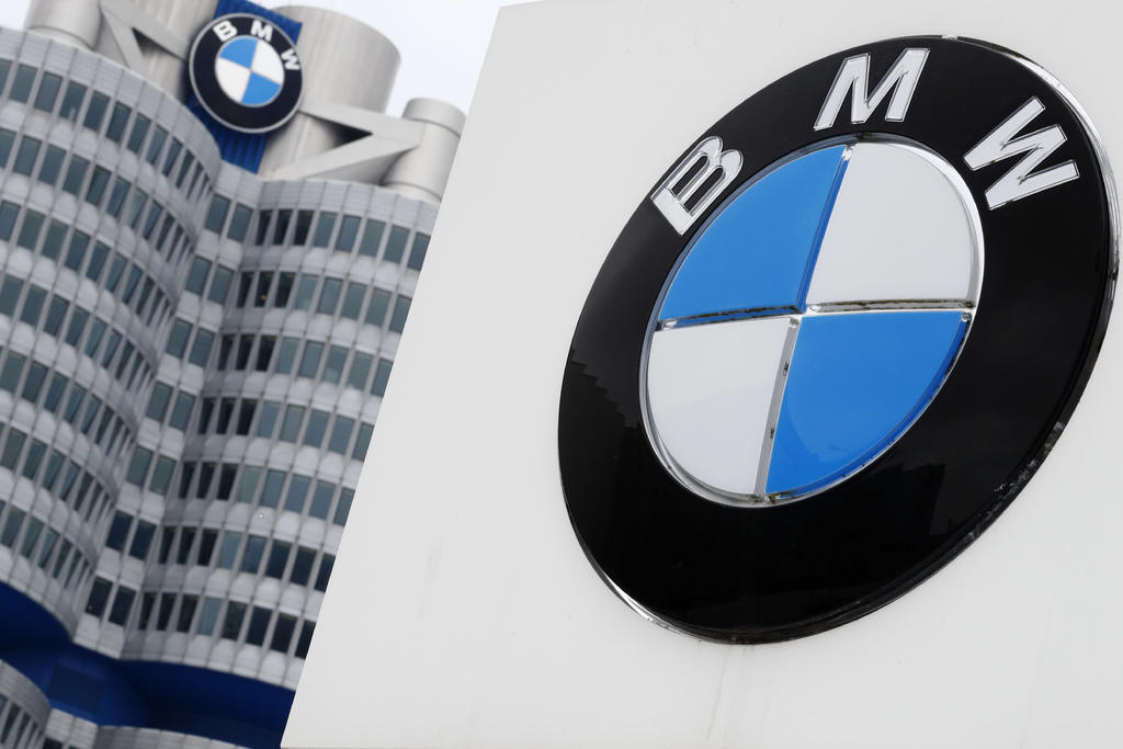 BMW pagará una multa de 18 millones de dólares para resolver las acusaciones de que infló sus cifras de ventas mensuales en Estados Unidos durante cinco años seguidos. (ARCHIVO)