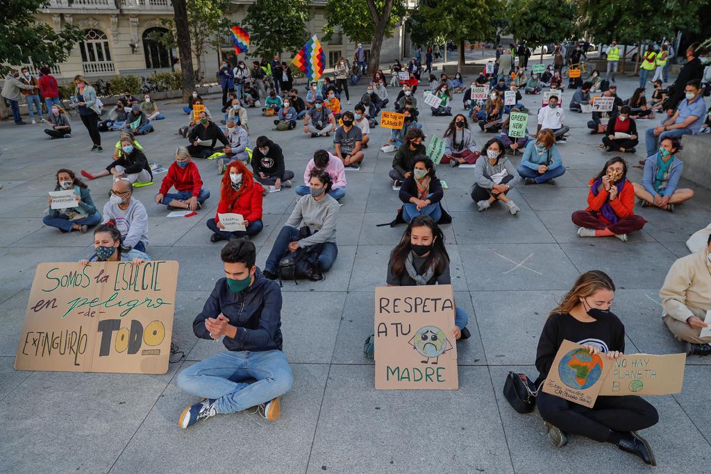 Jóvenes de todo el mundo se han manifestado este viernes convocados por el movimiento Fridays For Future (FFF) para reclamar 'justicia climática en la nueva normalidad'. (ARCHIVO) 