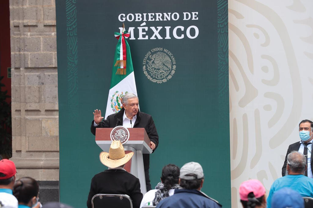 López Obrador aseguró que no habrá protección para nadie y que la investigación del caso de los normalistas de Guerrero llegará hasta los niveles más altos.
(EL UNIVERSAL)