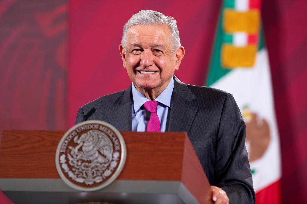 López Obrador aseguró que, como se comprometió al tomar posesión el 1 de diciembre de 2018, ya no existe una partida para la compra de vestuario para él ni para su familia. (ARCHIVO)