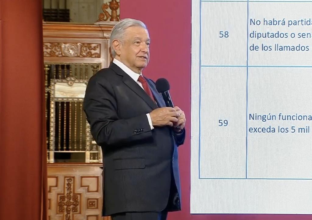 López Obrador repasó, uno a uno, los 100 compromisos que hizo y de los cuales, según informó, 96 ya están cumplidos. (ESPECIAL)