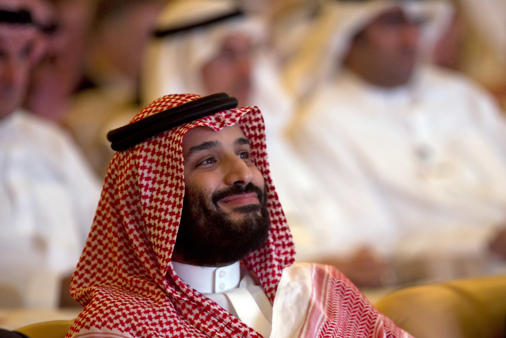 En la fotografía, el príncipe heredero, Mohammed bin Salman, cuya reputación fue manchada tras el homicidio de Khashoggi. (ARCHIVO) 