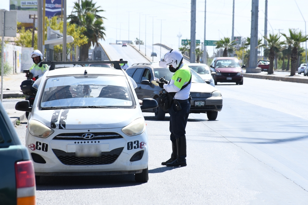 El alcalde de Torreón llamó a los agentes viales a evitar confrontaciones físicas y verbales con los ciudadanos y solicitar el apoyo de la Policía Municipal en los casos que sean necesarios. (EL SIGLO DE TORREÓN)