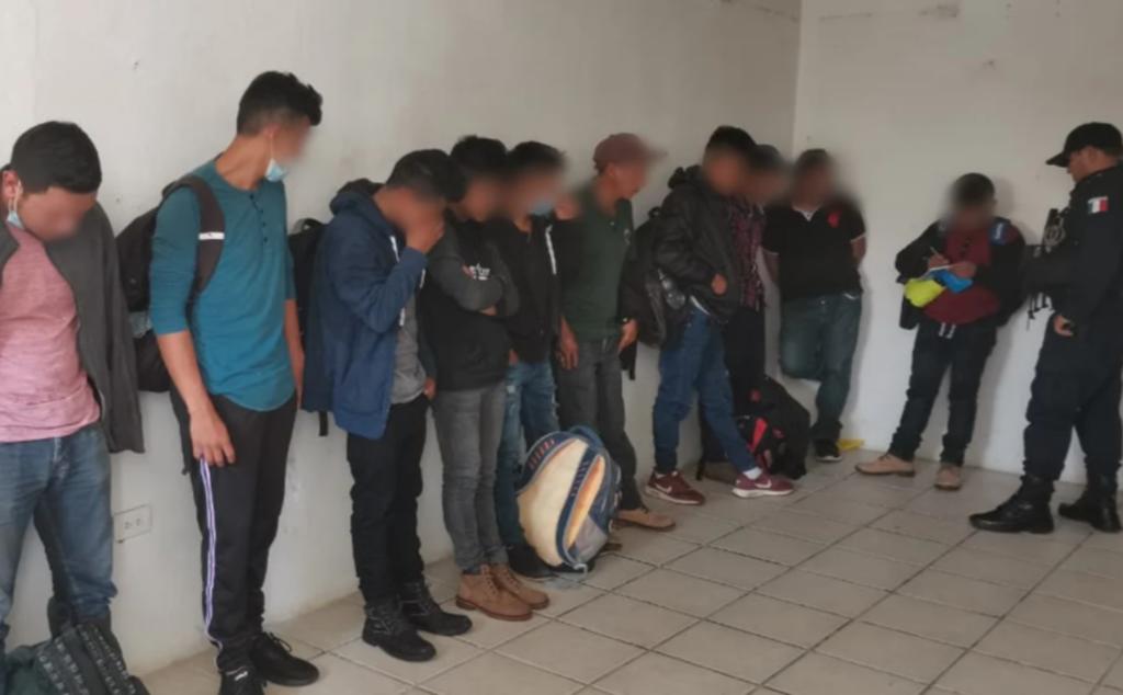 Los 37 migrantes de nacionalidades hondureña y guatemalteca, fueron resguardados, se les dio atención médica y alimento.
(ESPECIAL)