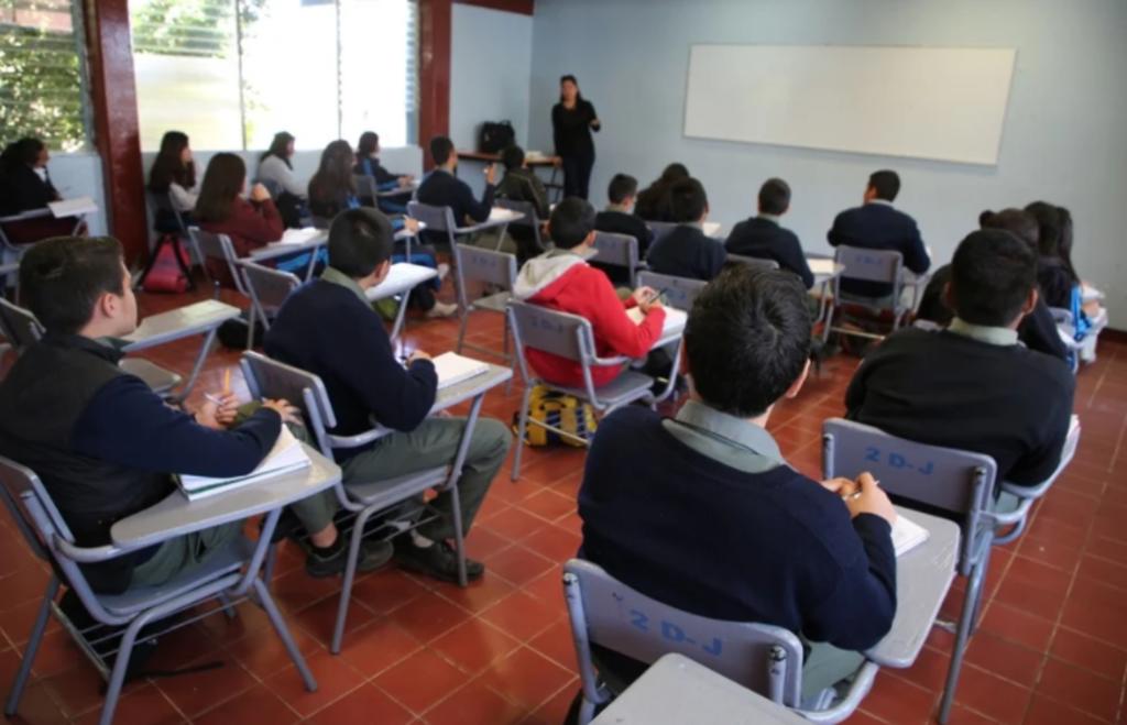 La dependencia Federal argumento que, si se abrieran las aulas de las escuelas de Campeche, implicaría una serie de desplazamientos interestatales que pueden afectar el éxito de las políticas y medidas de salud y educación en dicha entidad. (ARCHIVO)