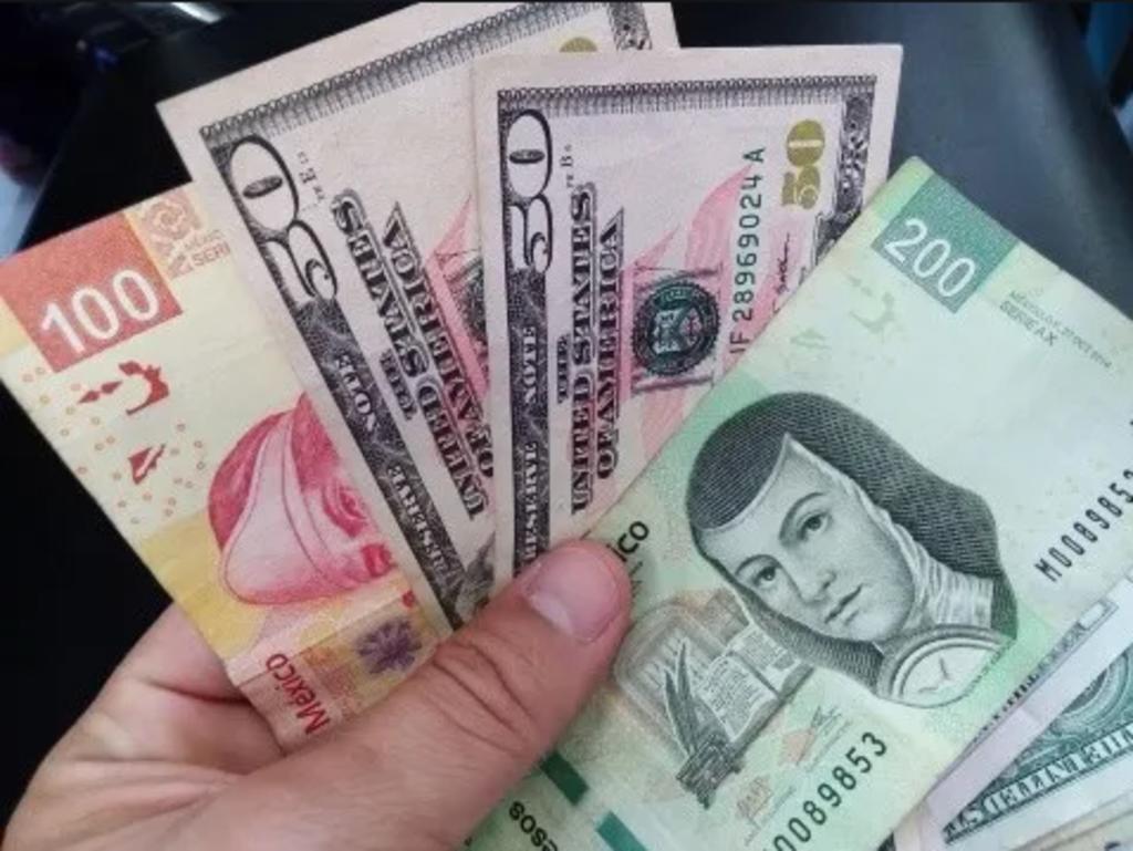 El dólar se vende esta tarde en 22.52 pesos en ventanillas de CitiBanamex, lo que significa una subida de 23 centavos durante septiembre, después de bajar 36 centavos en agosto y 71 centavos en julio.
(ARCHIVO)