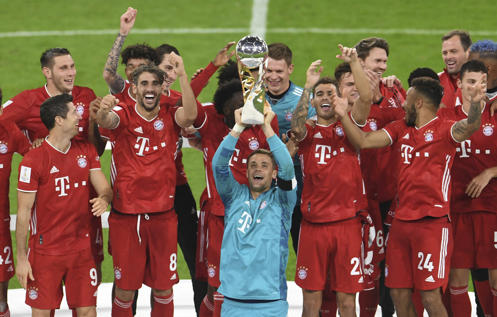 Bayern derrotó 4-2 al Borussia Dortmund para ganar la Supercopa. (AP)