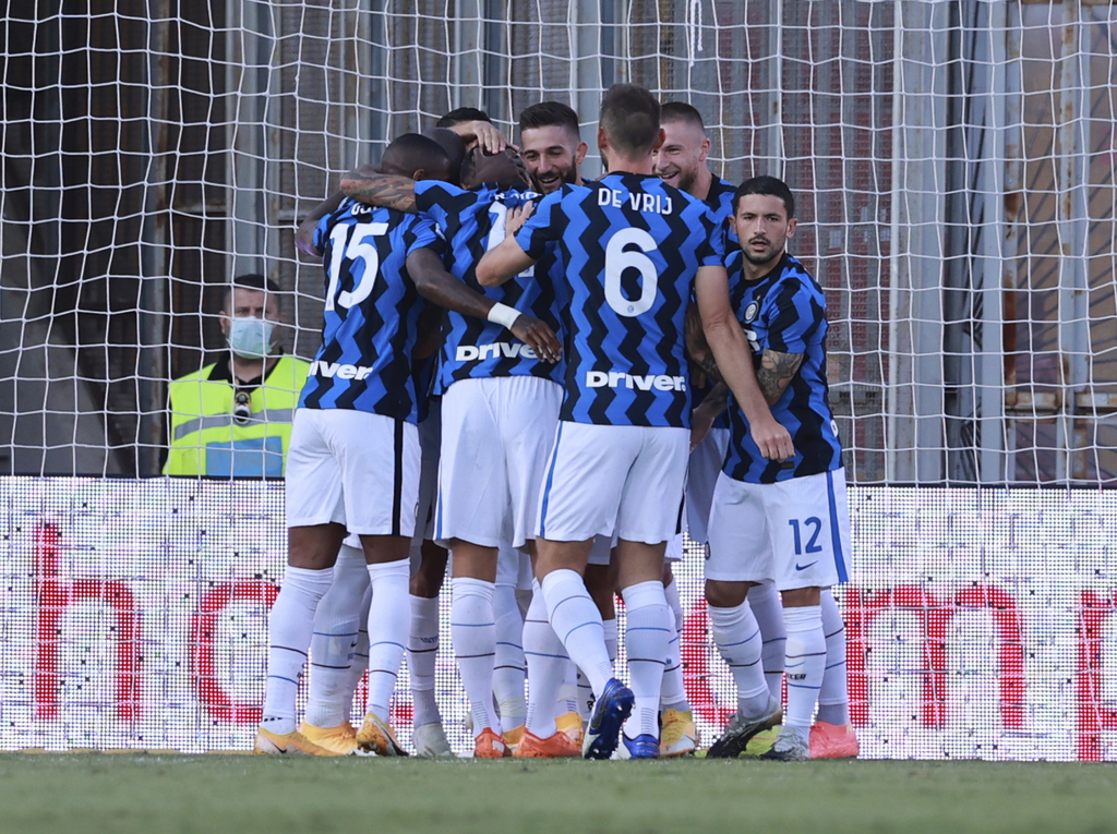 Inter de Milán se impuso 5-2 al Benevento, en la Serie A. (AP)