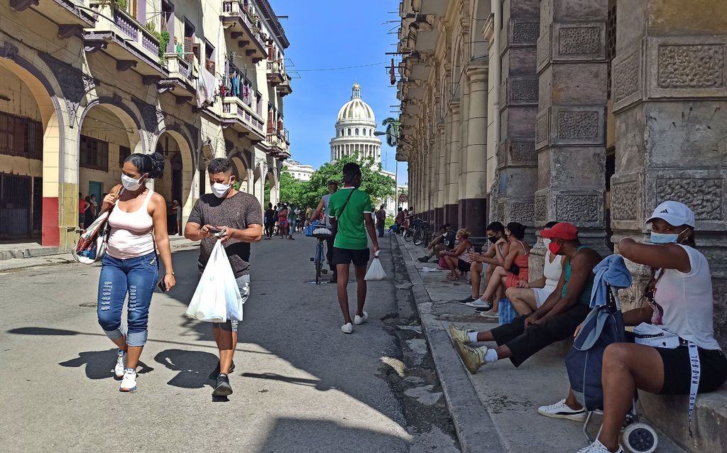La Habana reportó este jueves 9 positivos, datos que evidencian la tendencia a la baja. (ARCHIVO) 