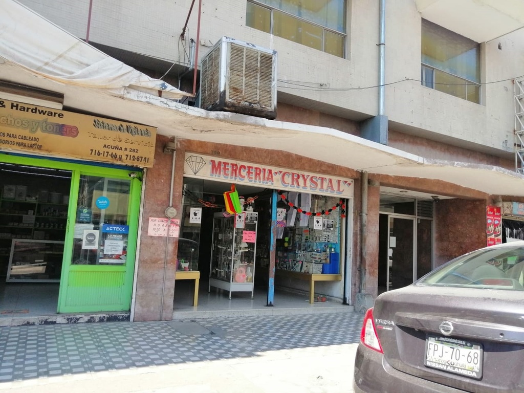 La mujer robó 3 mil pesos en efectivo de una tienda de Torreón. (EL SIGLO DE TORREÓN)