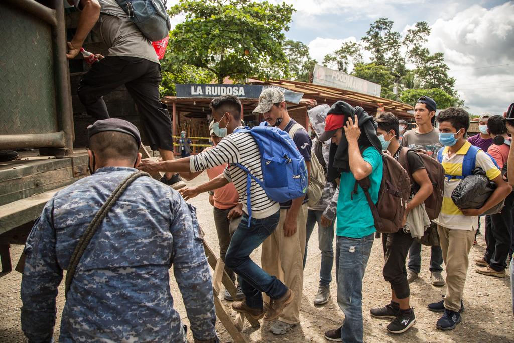 En territorio mexicano fue desplegado un operativo de contención en la frontera sur.