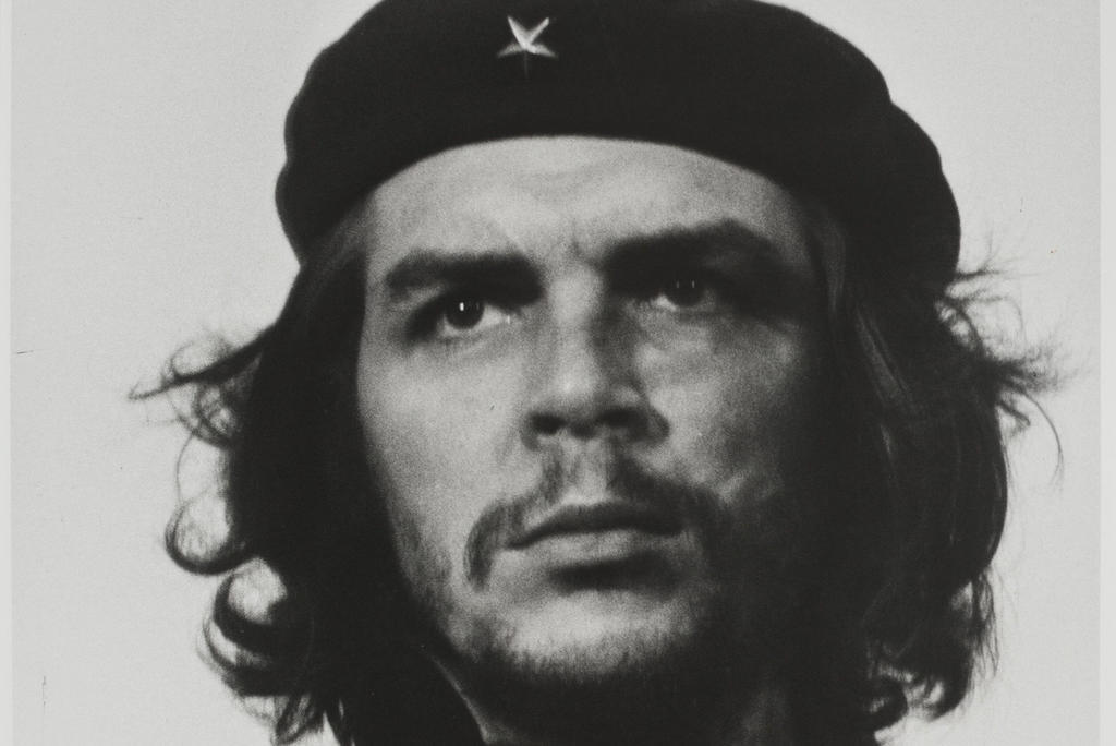 Actualmente, sus restos descansan en el mausoleo de la Plaza Ernesto “Che” Guevara en Santa Clara, Cuba. (ESPECIAL)