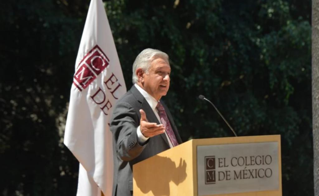 Al encabezar la celebración de los 80 años de la fundación de El Colegio de México (Colmex), el titular del Ejecutivo federal señaló que los estudios sobre la corrupción en el país han sido una asignatura pendiente, no solo en el Colegio, sino en general.
(TWITTER)